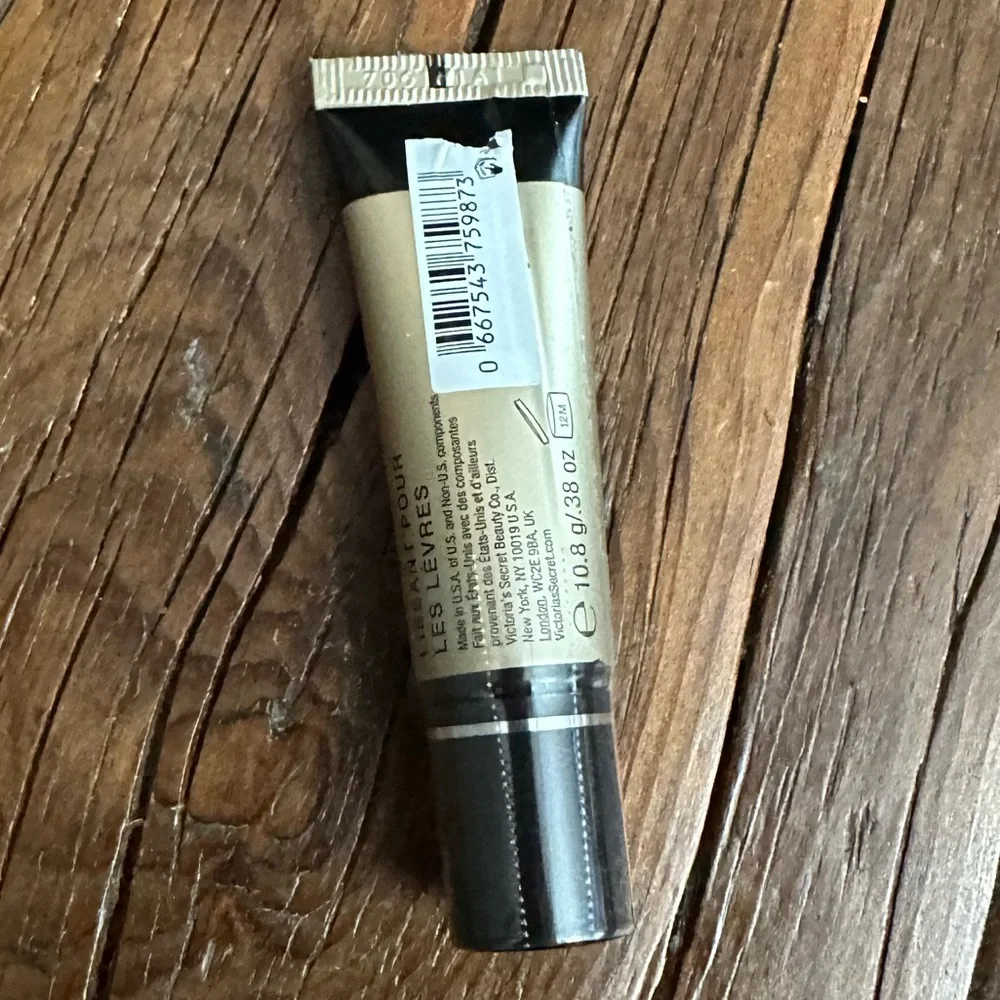 Victoria’s Secret Sugar Scrub Lip Smoother